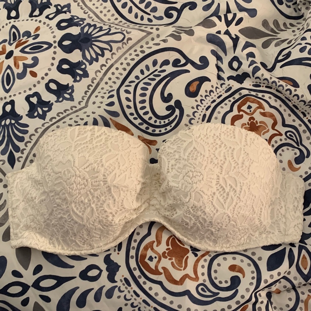 White lace strapless bathing suit top